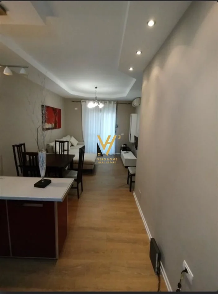 Tirane, jepet me qera apartament 1+1+Ballkon Kati 6, 68 m² 490 € (YZBERISHT)