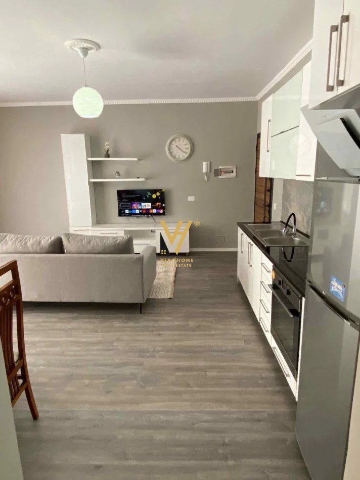 Tirane, jepet me qera apartament 1+1+Ballkon Kati 3, 78 m² 470 € (BULEVARDI I RI)