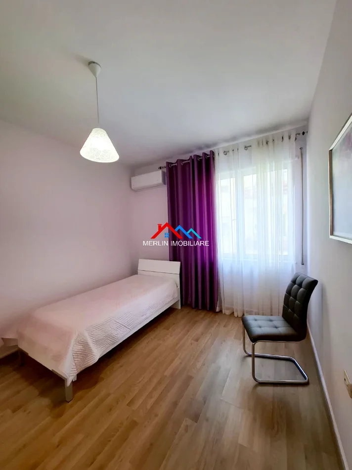 Tirane, jepet me qera apartament 2+1+Ballkon Kati 3, 115 m² 800 € (RRUGA EDUART MANO,KOPSHTI ZOOLOGJIK)