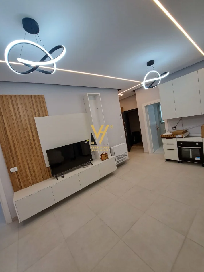 Tirane, jepet me qera apartament 2+1+Ballkon Kati 3, 85 m² 620 € (5 MAJI)