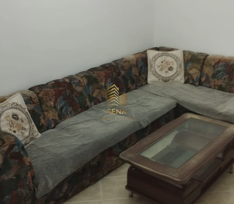 Tirane, jepet me qera apartament 1+1 Kati 1, 50 m² 300 € (Rruga Siri Kodra)