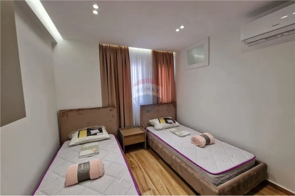 Vlore - Lungomare, jepet me qera apartament 2+1 Kati 2, 85 m² 500 € (Rruga Dhimitër Konomi, Vlore)