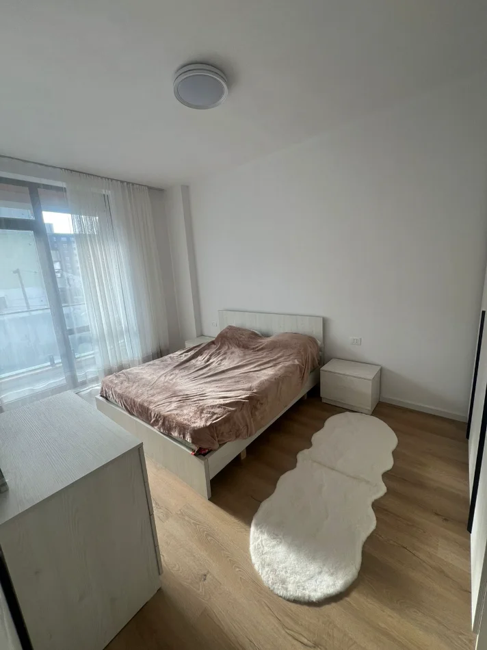 Tirane, jepet me qera apartament 2+1 Kati 1, 110 m² 700 € (bulevardi i ri)