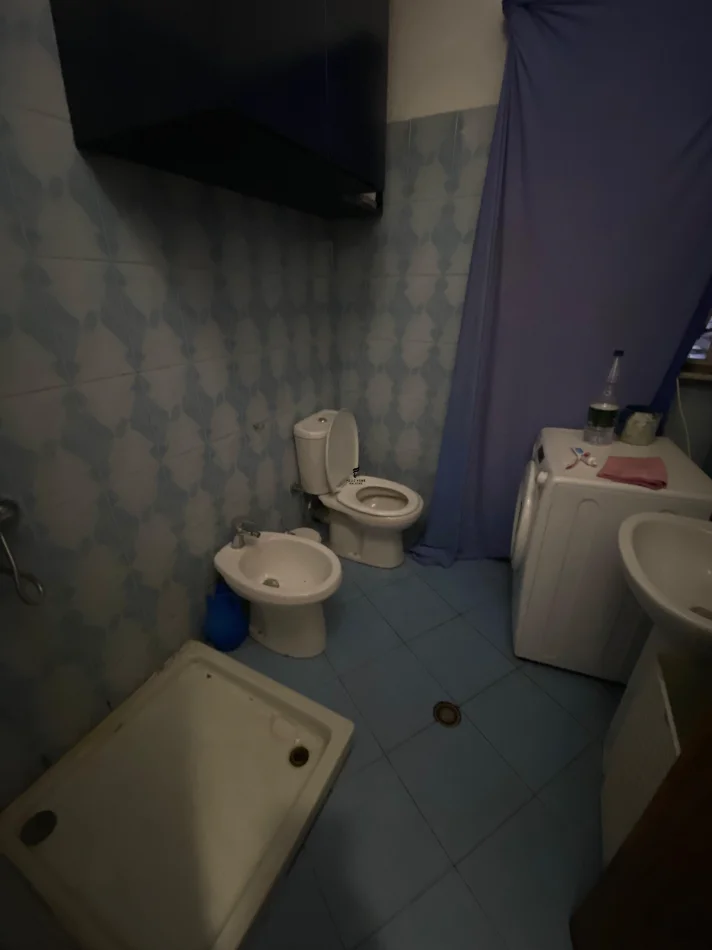 Tirane, jepet me qera apartament 2+1 Kati 2, 100 m² 500 € (STADIUMI DINAMO)