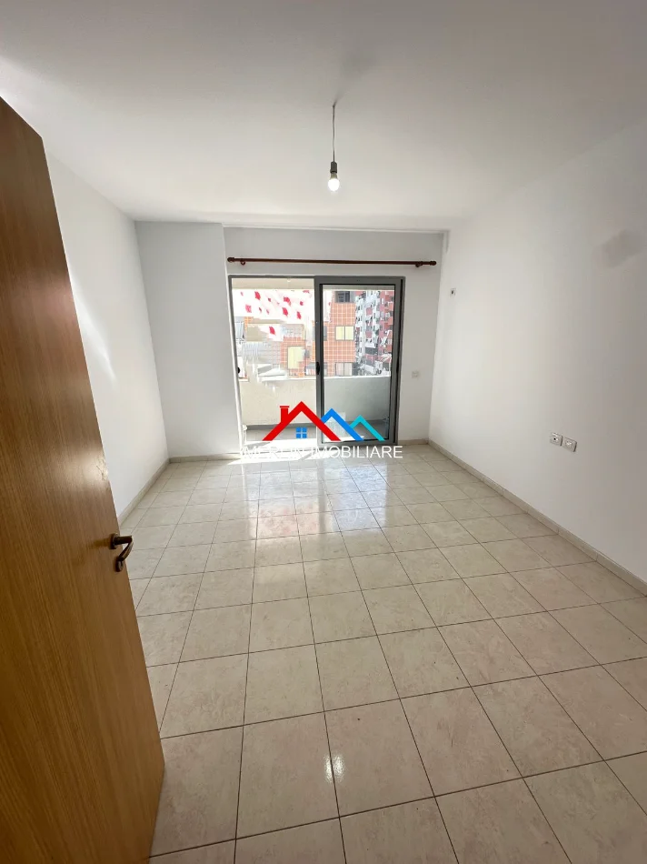 Tirane, shitet apartament 2+1+Ballkon Kati 4, 103 m² 165.000 € (BULEVARDI MIGJENI,ASTIR)