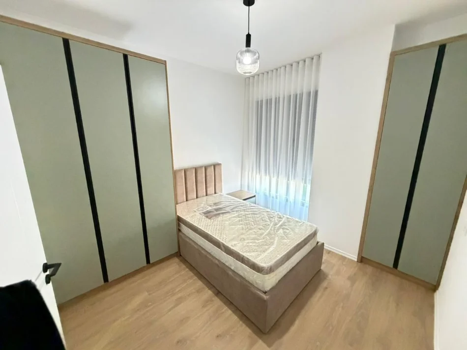 Tirane, jepet me qera apartament 2+1 ,
