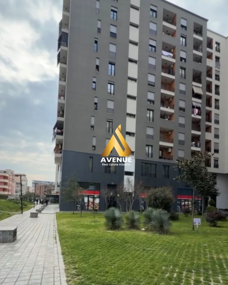 Tirane, jepet me qera ambjent biznesi Kati 3, 68 m² 500 € (KOMPLEKSI ZIRKON, TIRANË)