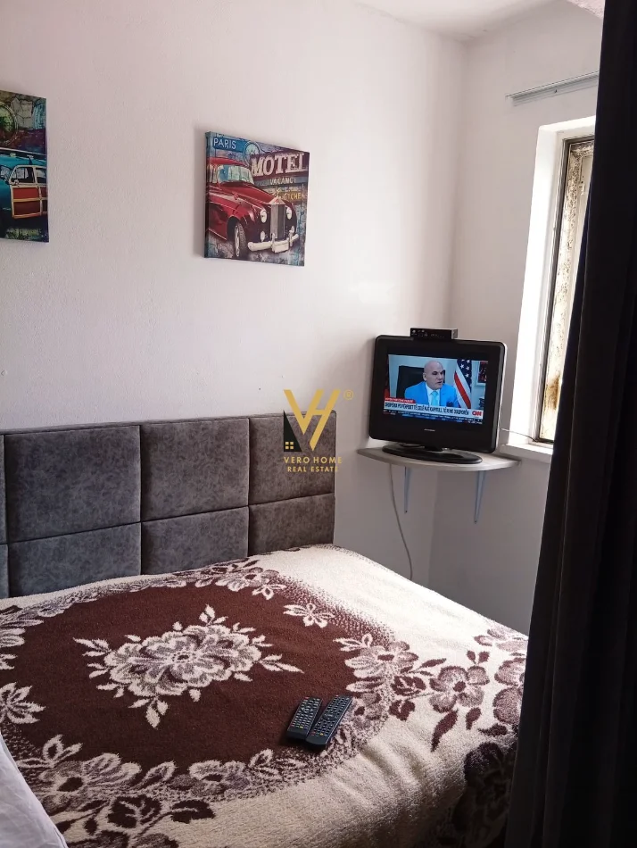 Tirane, jepet me qera apartament 1+1+Ballkon Kati 4, 65 m² 620 € (BRRYL)