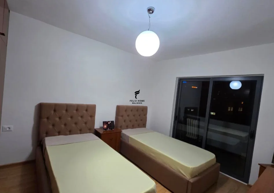 Tirane, jepet me qera apartament 1+1 Kati 3, 120 m² 1.500 € (MINE PEZA)