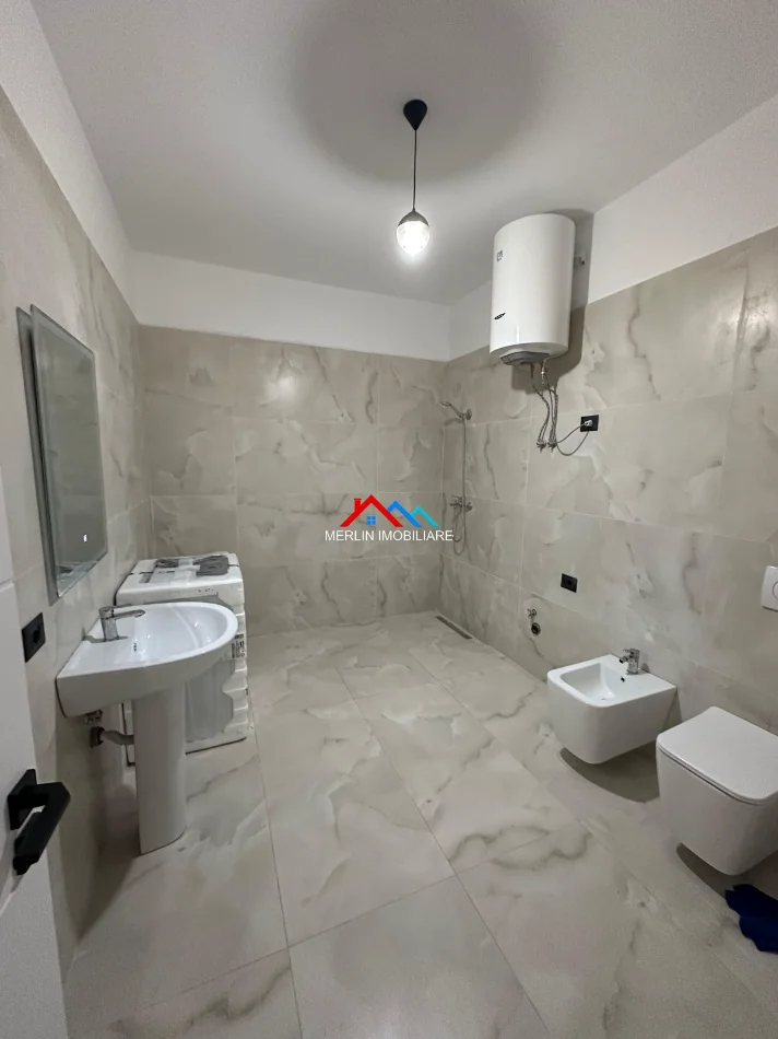 Tirane, jepet me qera apartament 2+1+Ballkon Kati 4, 68 m² 650 € (RRUGA E KOSOVAREVE)