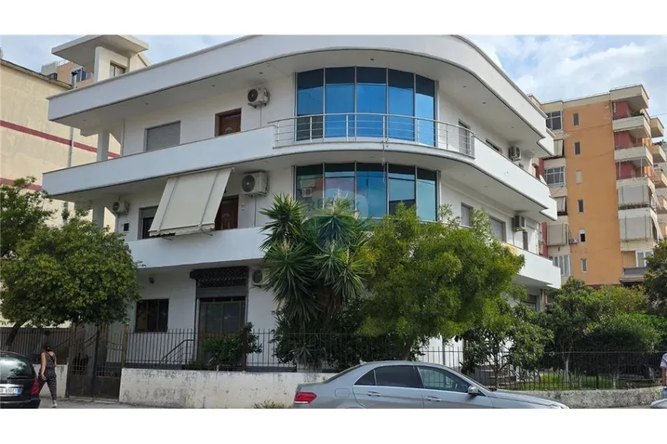 Vlore, shitet Vile 3 Katshe , 526 m² 999.000 € (Rruga Zaho Koka, Vlore)