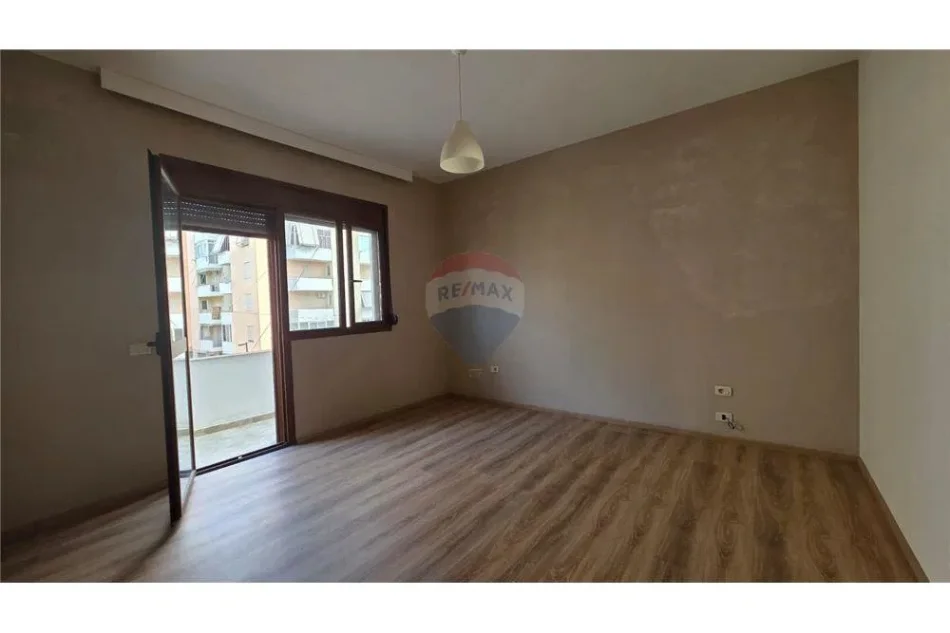 Vlore, shitet Vile 3 Katshe , 526 m² 999.000 € (Rruga Zaho Koka, Vlore)