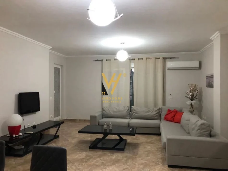 Tirane, shitet apartament 2+1+Ballkon Kati 3, 140 m² 260.000 € (LIQENI I THATE)
