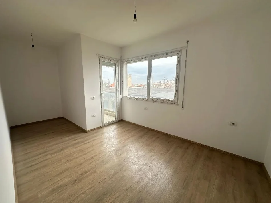 Tirane, shitet 1+1 Kati 3, 60 m² 128.000 € 