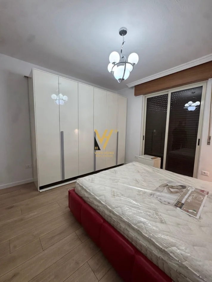 Tirane, jepet me qera apartament 2+1+Ballkon Kati 2, 85 m² 900 € (MYSLYM SHYRI)