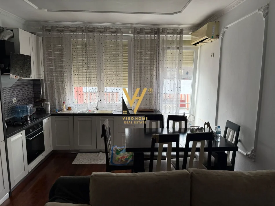 Tirane, shitet apartament 2+1+Ballkon Kati 7, 103 m² 165.000 € (UNAZA E RE)