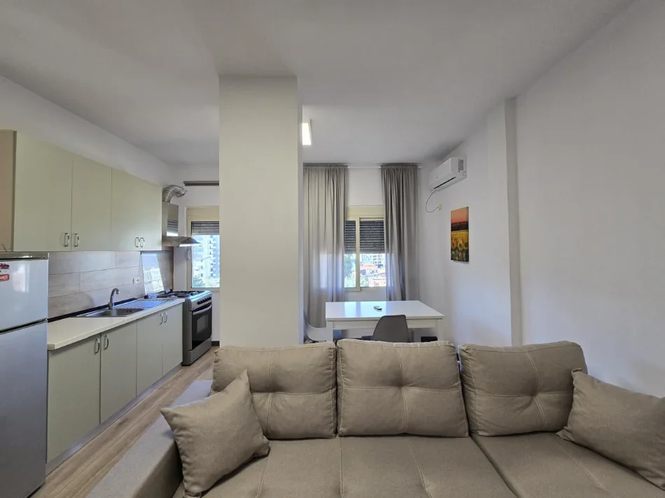 Tirane, shitet apartament 2+1 Kati 5, 82 m² 185.000 € (Kristal Center)