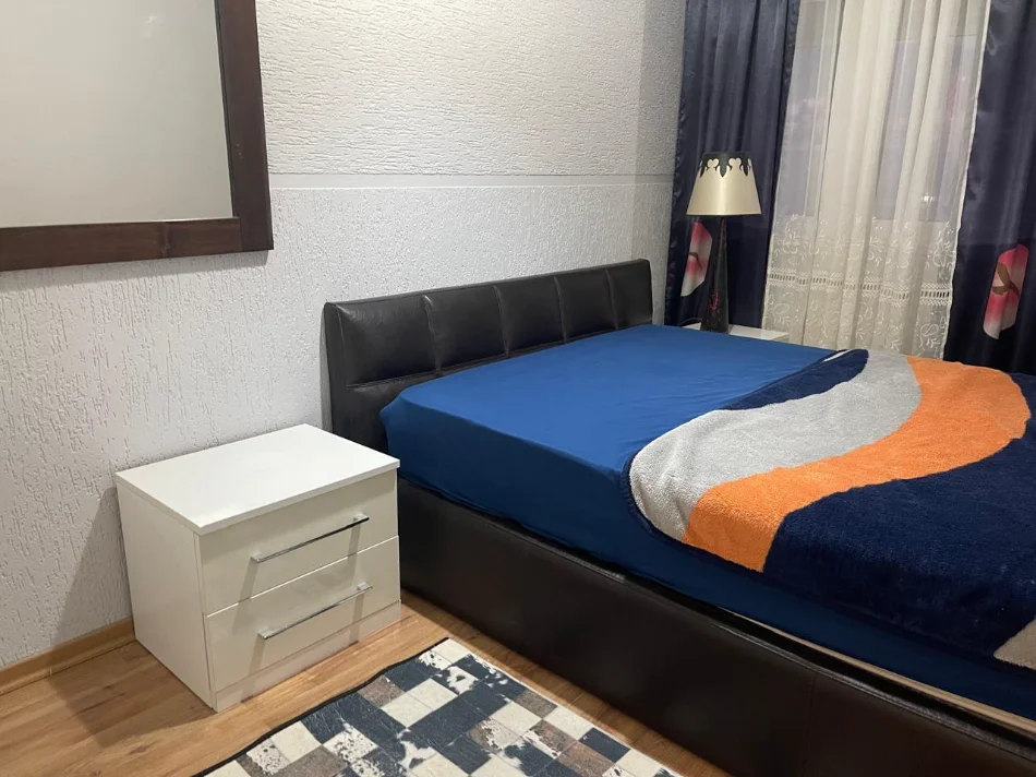Tirane, jepet me qera apartament 2+1 Kati 2, 65 m² 650 € (Rr.Kosovareve)