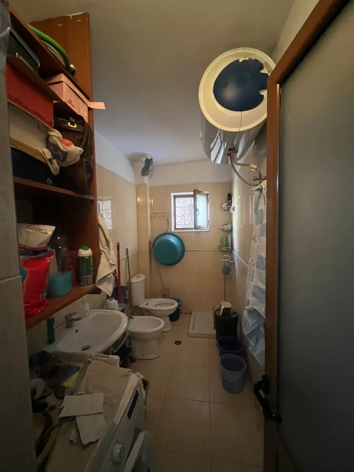 Tirane, shitet apartament 3+1 Kati 3, 85 m² 185.000 € (Rruga Karl Gega)