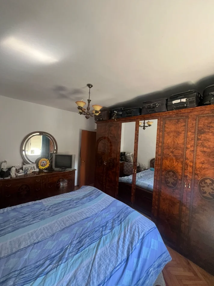 Tirane, shitet apartament 3+1 Kati 3, 85 m² 185.000 € (Rruga Karl Gega)