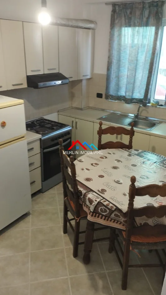 Tirane, jepet me qera apartament 1+1 Kati 1, 50 m² 311 € (RRUGA BESA,SIRI KODRA)