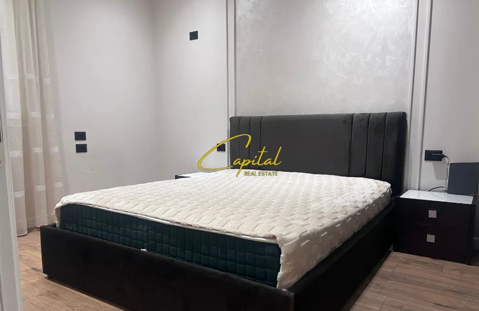 Tirane, jepet me qera apartament 1+1 Kati 1, 70 m² 600 € (RRUGA MINE PEZA)