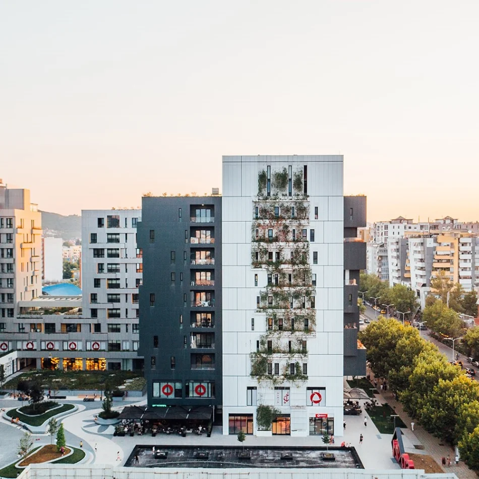 Tirane, shitet ambjent biznesi Kati 1, 419 m² 1.100.000 € (Square 21)