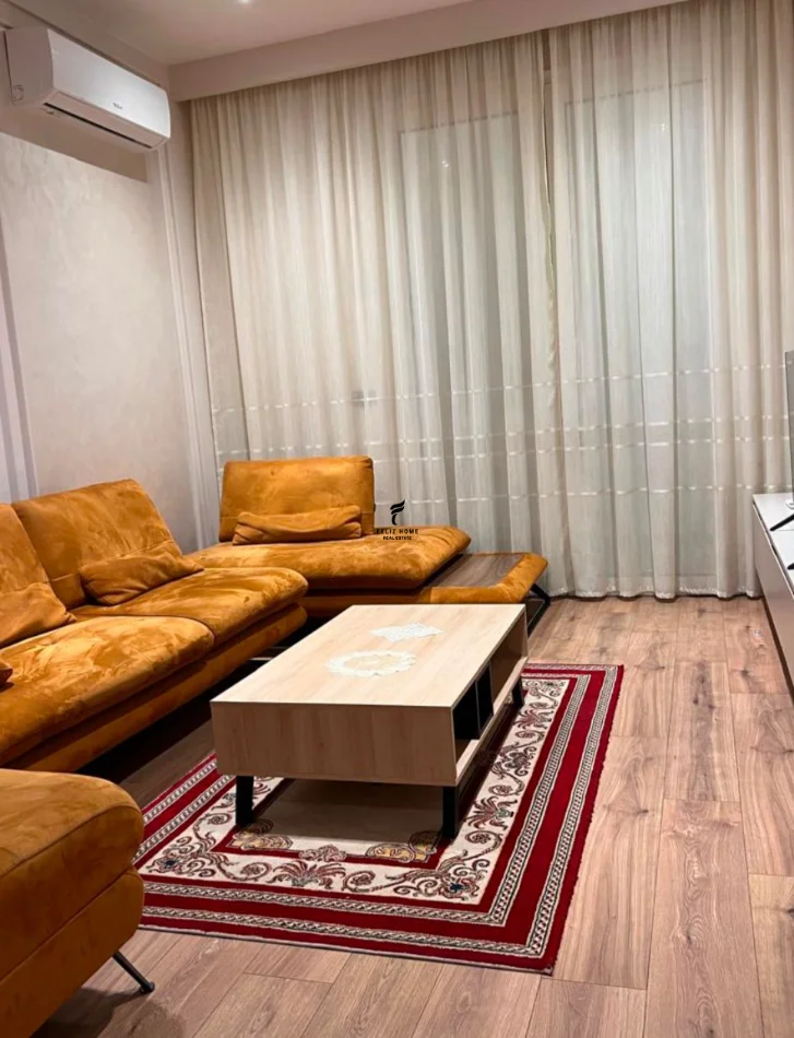 Tirane, jepet me qera apartament 1+1 Kati 1, 70 m² 600 € (MINE PEZA)
