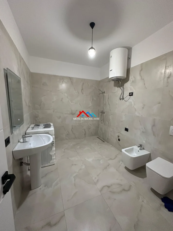 Tirane, jepet me qera apartament 2+1+Ballkon Kati 5, 98 m² 600 € (RRUGA AZEM GALICA,PASKUQAN)