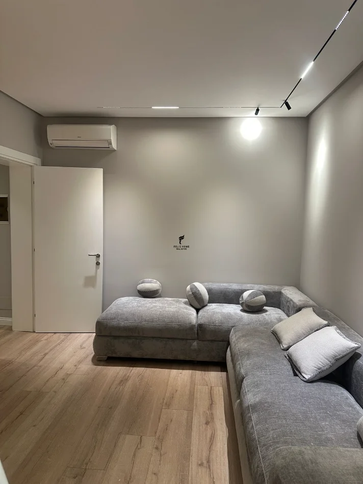 Tirane, shitet apartament 2+1 Kati 1, 90 m² 250.000 € (VASIL SHANTO)