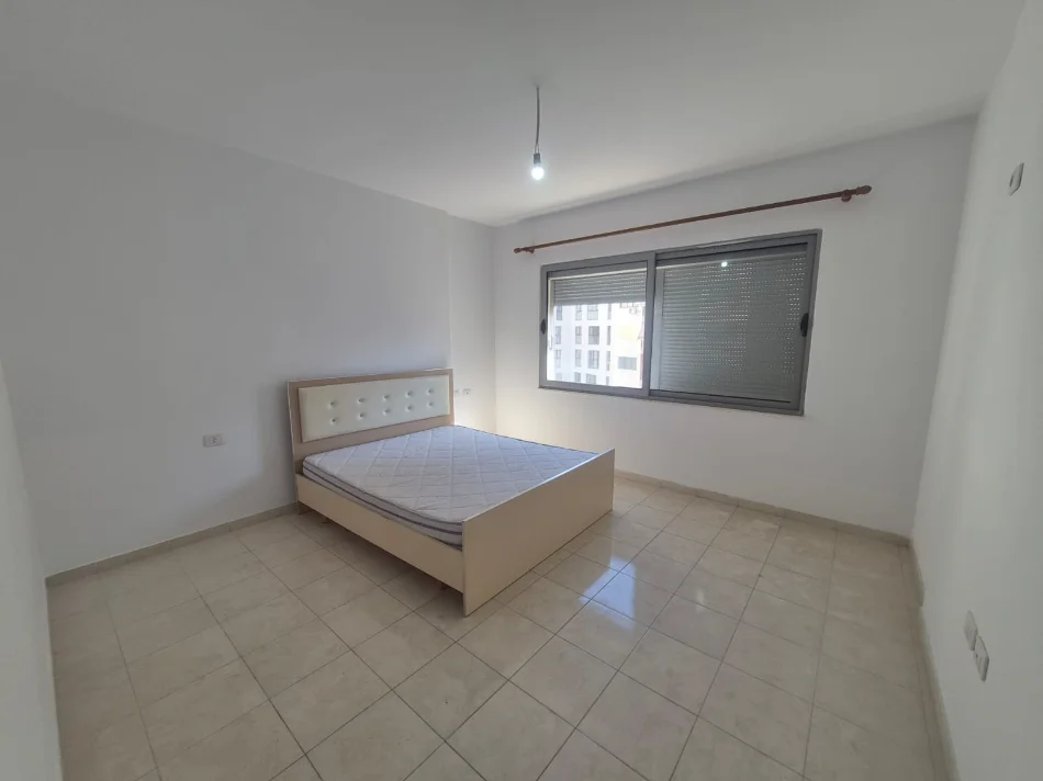 Tirane, shitet apartament 2+1+Ballkon , 154.000 € (Astir)