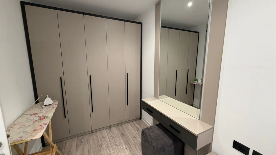 Durres, jepet me qera apartament 1+1 Kati 3, 65 m² 600 € (Rruga Currilave)