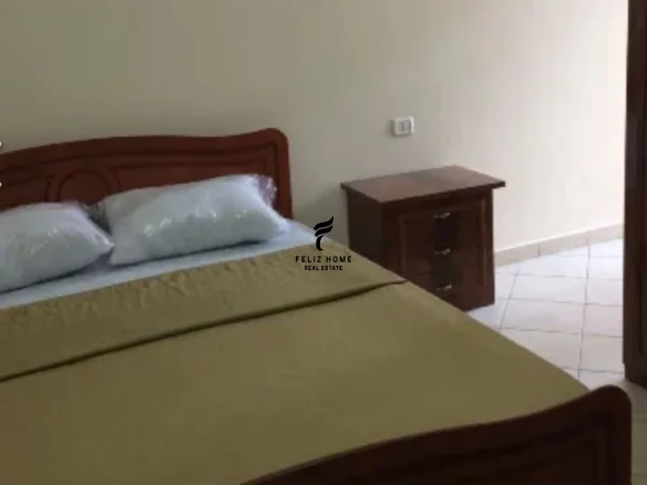 Tirane, jepet me qera apartament 3+1 Kati 5, 120 m² 750 € (STACIONI TRENIT)