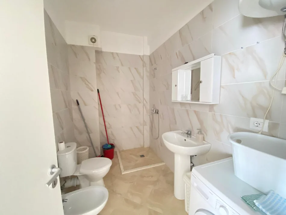 Durres, shitet apartament 1+1+Ballkon Kati 2, 54 m² 120.000 € (Gjiri i Lalzit)