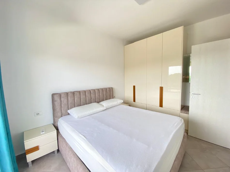 Durres, shitet apartament 1+1+Ballkon Kati 2, 54 m² 120.000 € (Gjiri i Lalzit)