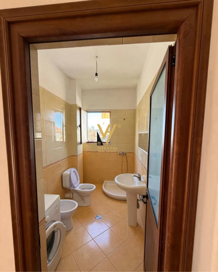 Tirane, jepet me qera apartament 1+1+Ballkon Kati 3, 70 m² 470 € (INXHINIERIA)