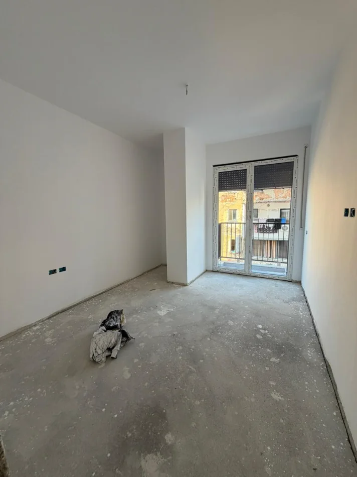 Tirane, shitet apartament 2+1 Kati 2, 81 m² 151.050 € (Ali Demi)