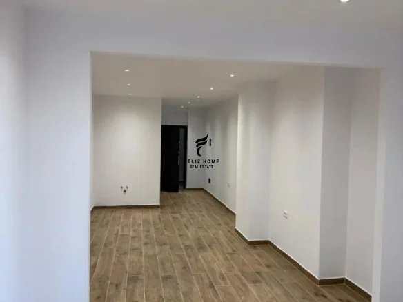 Tirane, jepet me qera zyre Kati 2, 61 m² 61 € (BULEVARDI I RI)