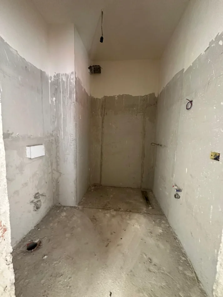 Tirane, shitet apartament 2+1+Ballkon Kati 4, 111 m² 212.000 € (Bulevardi i Ri)