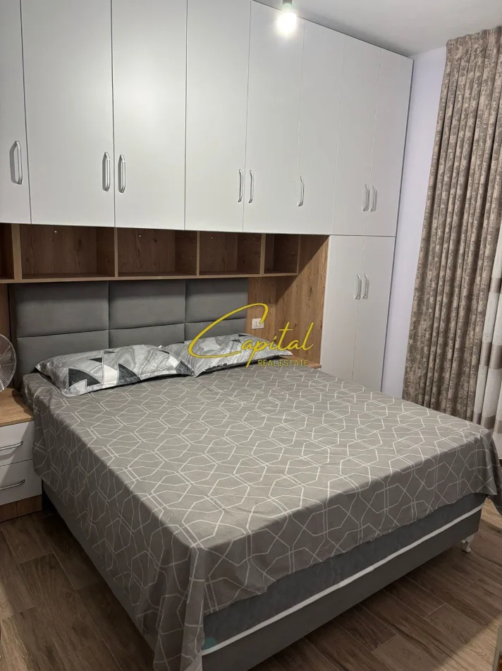 Tirane, jepet me qera apartament 2+1 Kati 9, 100 m² 700 € (ISH FUSHA AVIACIONIT)