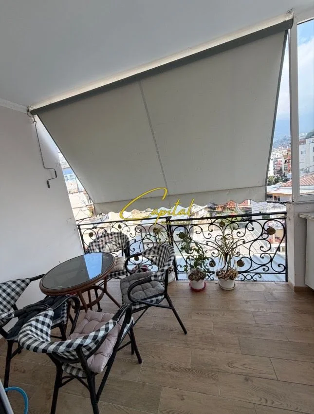 Tirane, jepet me qera apartament 2+1 Kati 7, 108 m² 600 € (FRESKU)