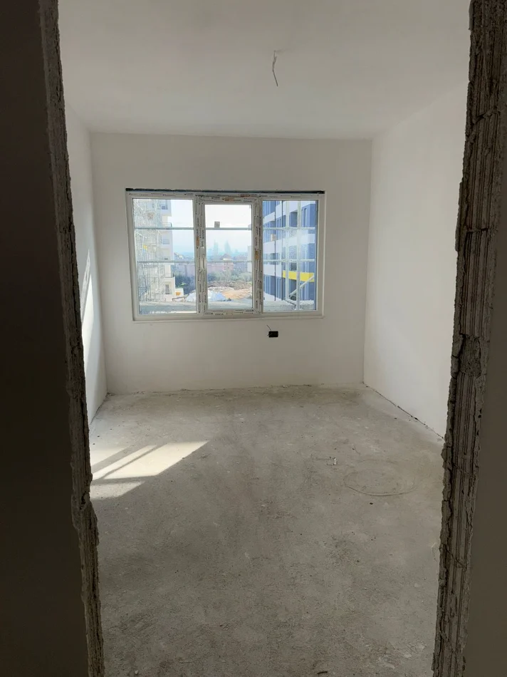 Tirane, shitet apartament 2+1+Ballkon Kati 3, 104 m² 120.000 € (Univers City)
