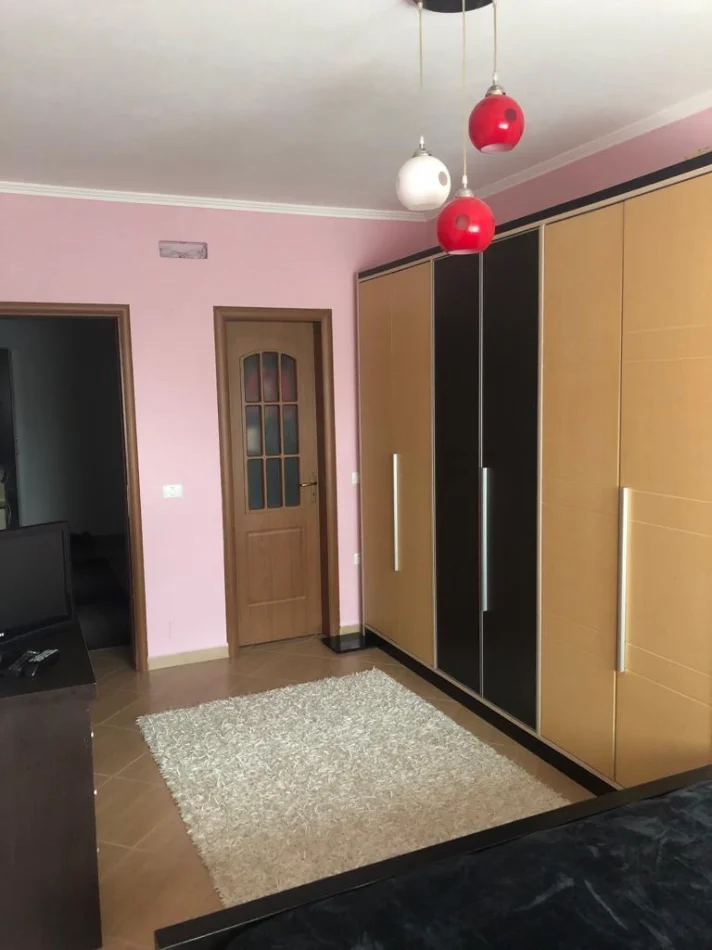 Tirane, shitet apartament 2+1+Ballkon Kati 5, 112 m² 150.000 € 