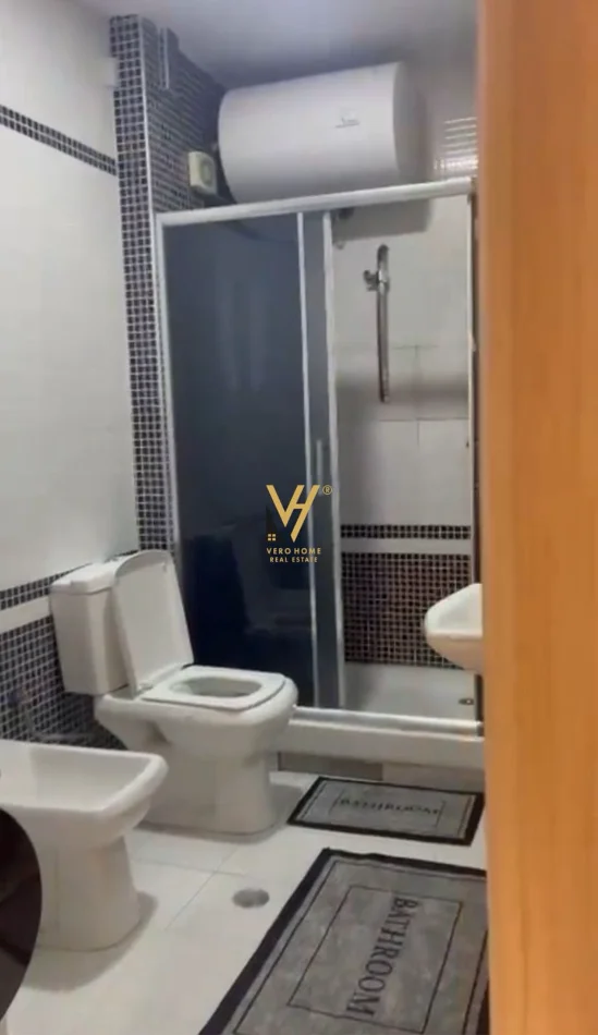 Tirane, jepet me qera apartament 2+1+Ballkon Kati 5, 95 m² 720 € (KODRA E DIELLIT)