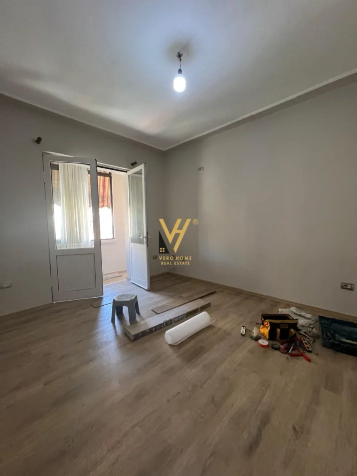 Tirane, shitet apartament 2+1+Ballkon Kati 3, 70 m² 165.000 € (21 DHJETORI)