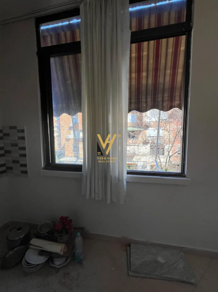 Tirane, shitet apartament 2+1+Ballkon Kati 3, 70 m² 165.000 € (21 DHJETORI)