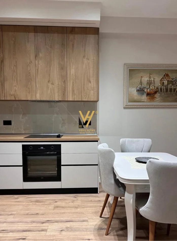 Tirane, jepet me qera apartament 1+1+Ballkon Kati 1, 70 m² 600 € (MINE PEZA)