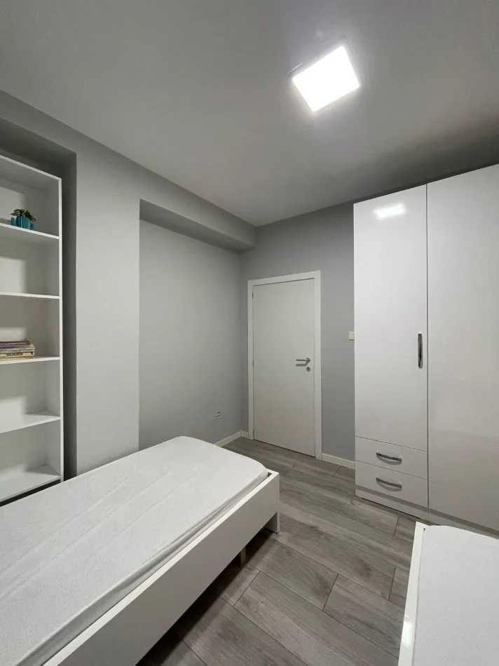 Tirane, shitet apartament 2+1 Kati 4, 105 m² 269.000 € (Rruga e Kavajes)