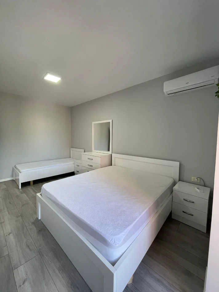 Tirane, shitet apartament 2+1+Ballkon Kati 5, 109 m² 269.000 € (21 Dhjetori)