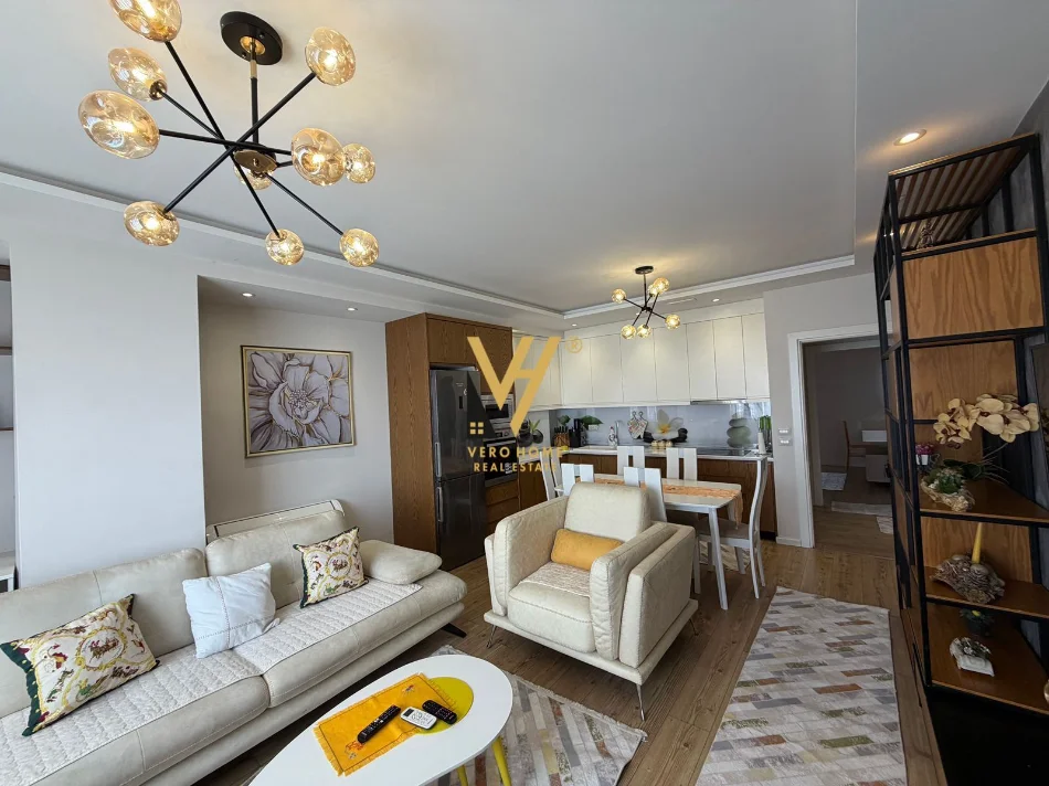 Tirane, jepet me qera apartament 2+1+Ballkon Kati 7, 108 m² 600 € (FRESK)